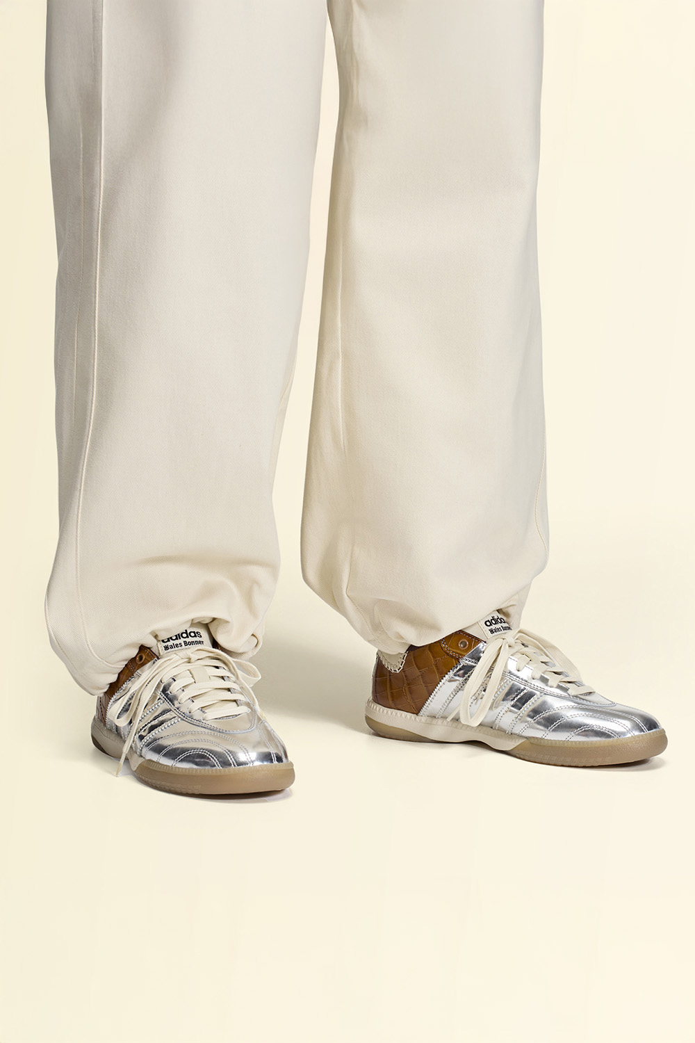 תמונת כל הלוק של אדידס X וולס בונר נעלי סניקרס